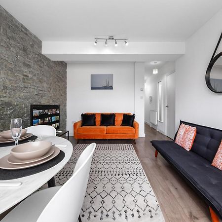 Central London Two Bedroom Serviced Apartment - Nine Elms Luxury Stay - Vauxhall & Westminster 외부 사진
