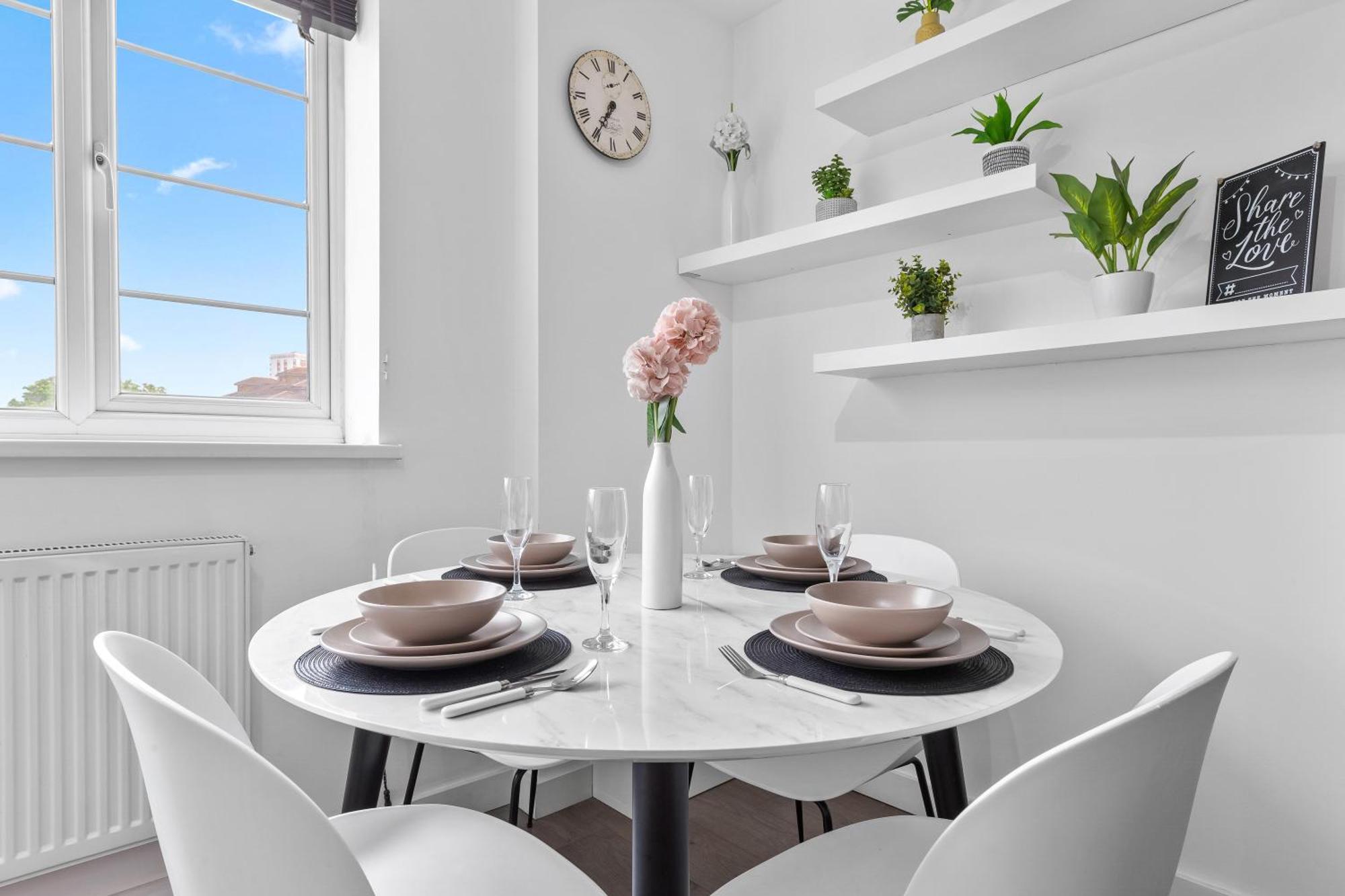 Central London Two Bedroom Serviced Apartment - Nine Elms Luxury Stay - Vauxhall & Westminster 외부 사진
