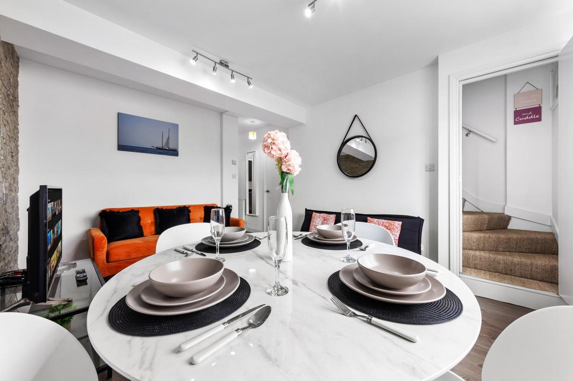 Central London Two Bedroom Serviced Apartment - Nine Elms Luxury Stay - Vauxhall & Westminster 외부 사진