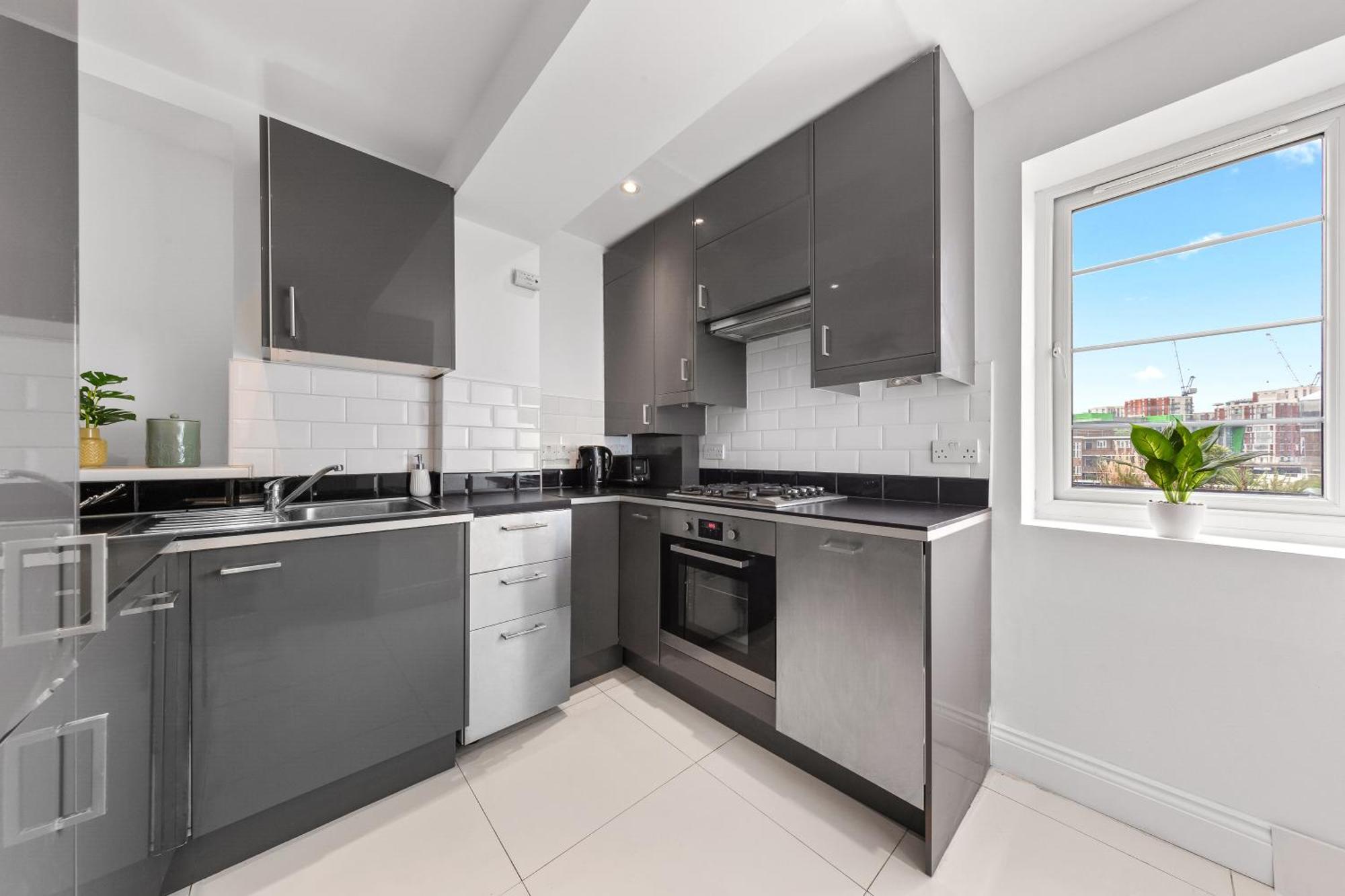 Central London Two Bedroom Serviced Apartment - Nine Elms Luxury Stay - Vauxhall & Westminster 외부 사진
